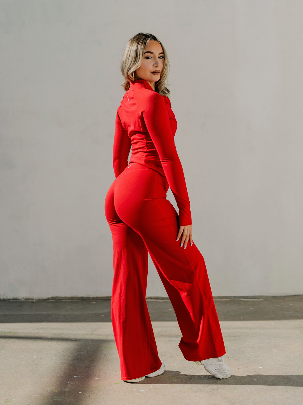 Contour Straight-Leg Leggings